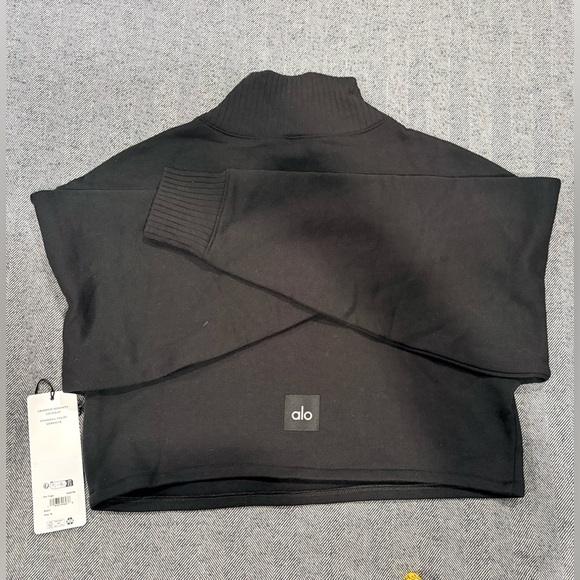 Alo Cropped Serenity Coverup | color: black | size: M - Picture 8 of 8